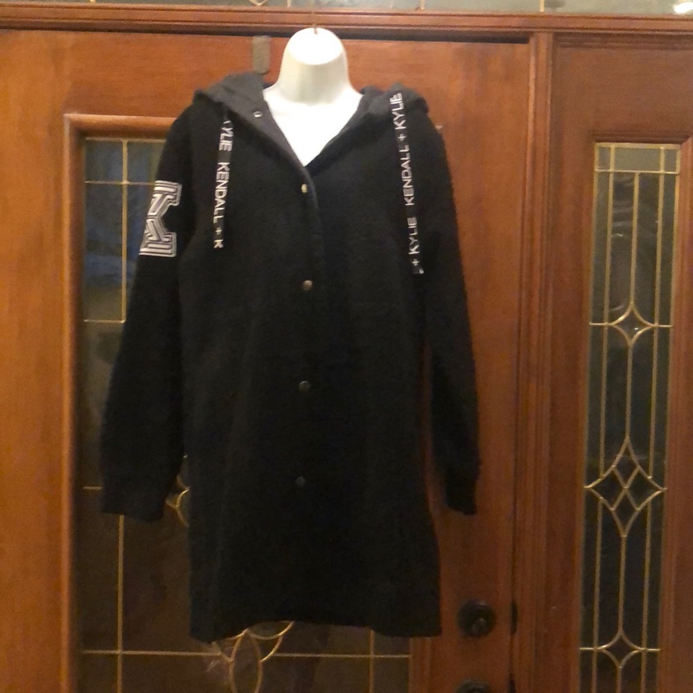 Kendal and Kylie coat